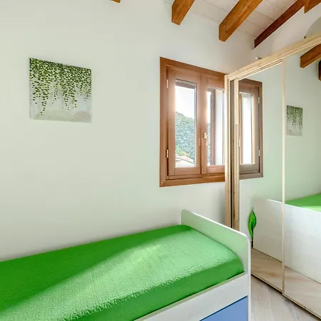 דירה Air-conditioned Penthouse With Terrace And Parking באדזי