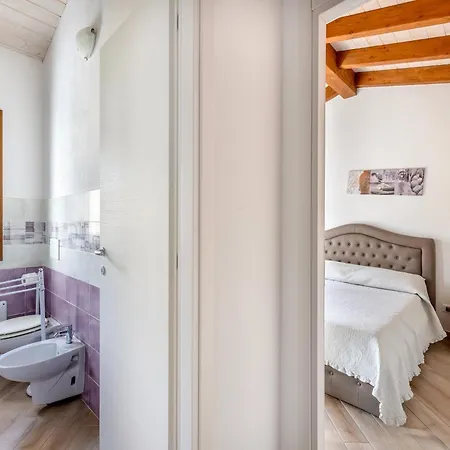 Air-conditioned Penthouse With Terrace And Parking דירה *