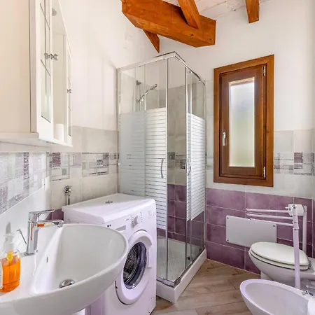 Air-conditioned Penthouse With Terrace And Parking דירה באדזי